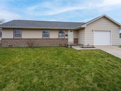 406 E 7th Street Pl S, Newton, IA, 50208