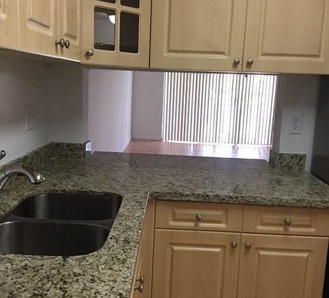 2nd image of 500 W Park Dr