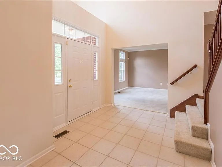 15151 New Haven Dr — Photo 4