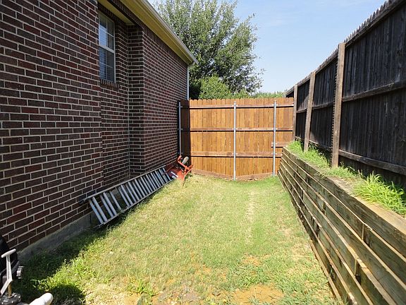 3rd image of 1720 Rockcreek Ct
