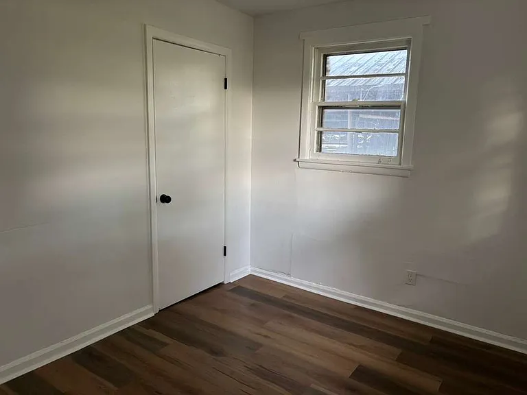 2919 Beatty St — Photo 2
