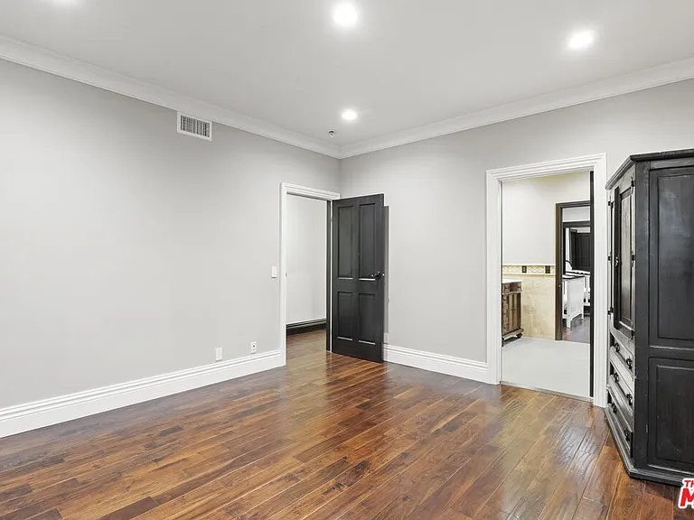 24753 Vantage Point Ter — Photo 36