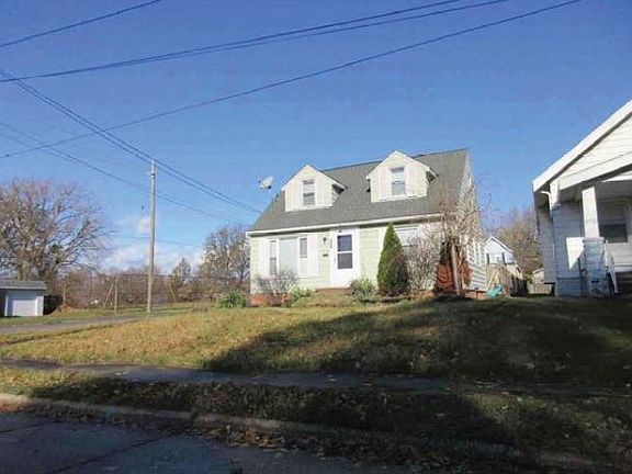 3rd image of 5724 Bangor Ave