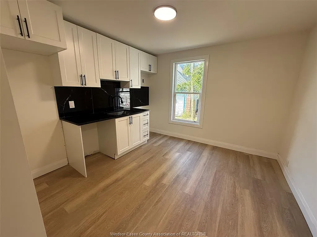643 Pierre Ave — Photo 4