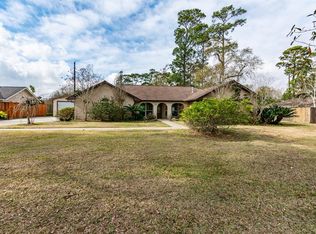 111 W Circle Dr, Baytown, TX 77521
