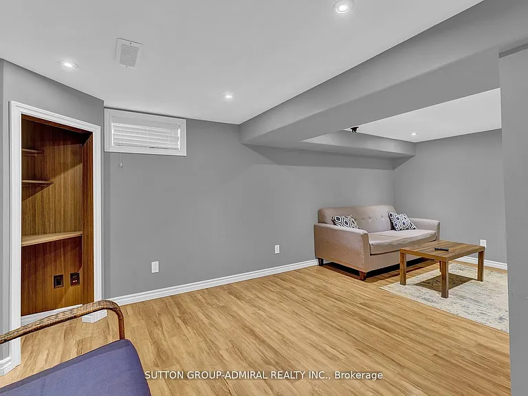 52 Garden Ave — Photo 24