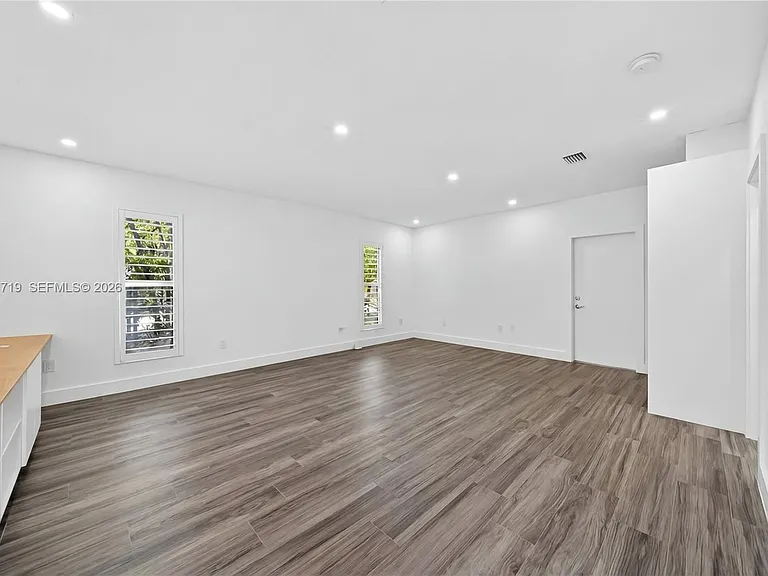 10142 SW 79th Ave — Photo 44