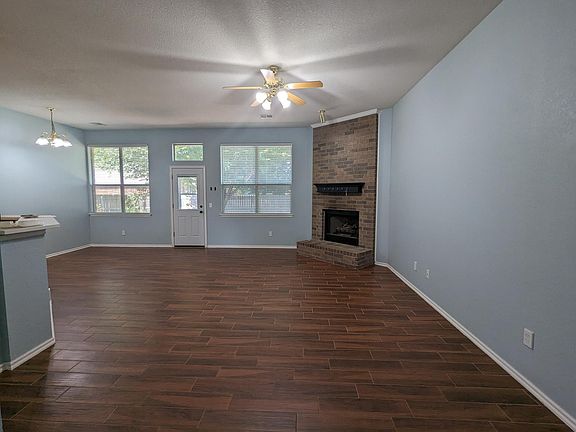 3rd image of 14009 Bermuda Cir