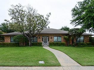 12502 Whispering Hills Dr, Dallas, TX