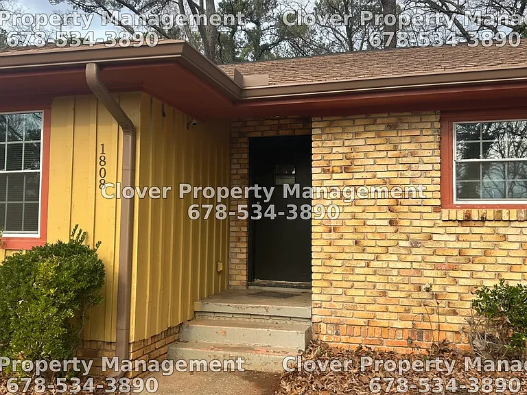 1808 Willis Mill Rd SW — Photo 2