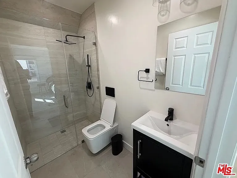 1546 S Ogden Dr #A — Photo 11