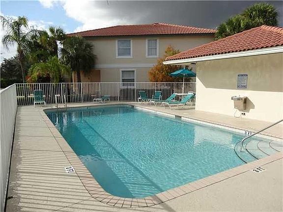 5th image of 4797 NW 116th Terrace #4797