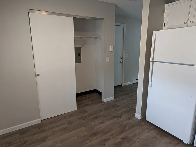 785 Kerns Dr NE — Photo 10