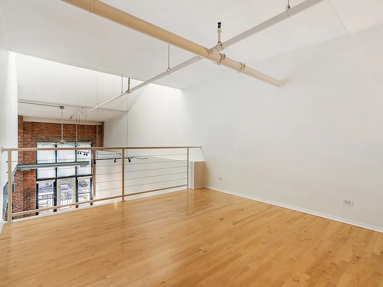 203 S Sangamon St #303 — Photo 17