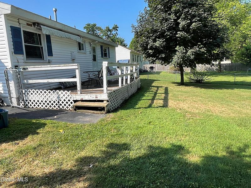 4th image of 325 Gifford Road