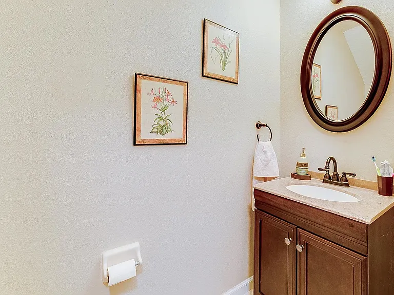 831 Pine Pointe Ln #1 — Photo 8