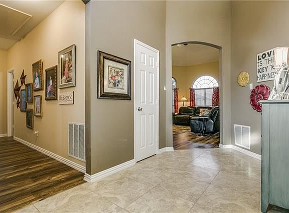 4th image of 110 Brentwood Ct