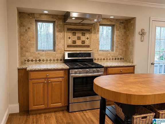 3rd image of 3003 Birdsong Cir