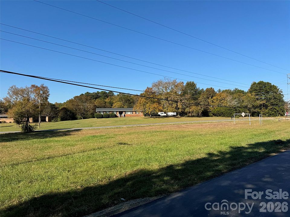 2nd image of 1827 Lawing Rd