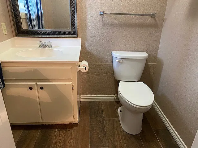 3 bed, 1.5 bath, 1900 sqft, $1,750 — Photo 3