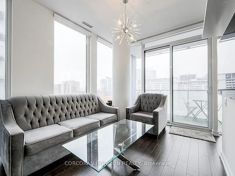 28 Wellesley St E #1104 — Photo 19