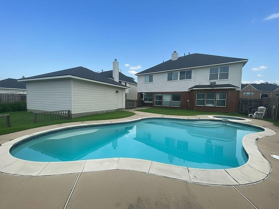 1st image of 18807 Harbor Key Cir