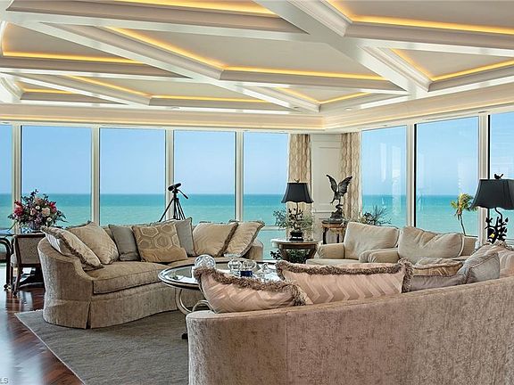 4th image of 3991 Gulf Shore Blvd N