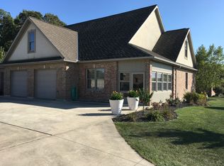 711 Black Eagle Dr, Fort Recovery, OH 45846