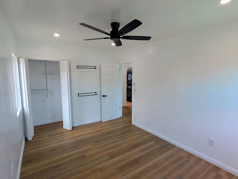 5052 Baldwin Park Blvd — Photo 13