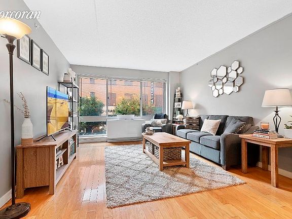 2nd image of 555 W 23rd St APT S3e