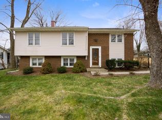 1207 Hollyoak Rd, Odenton, MD 21113