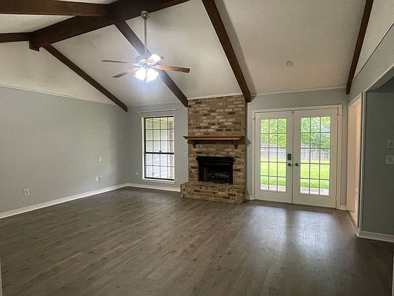 3rd image of 2513 Palmetto Dr