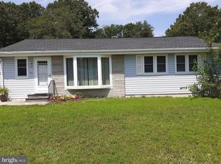 16 Brookview Ave, Pasadena, MD 21122