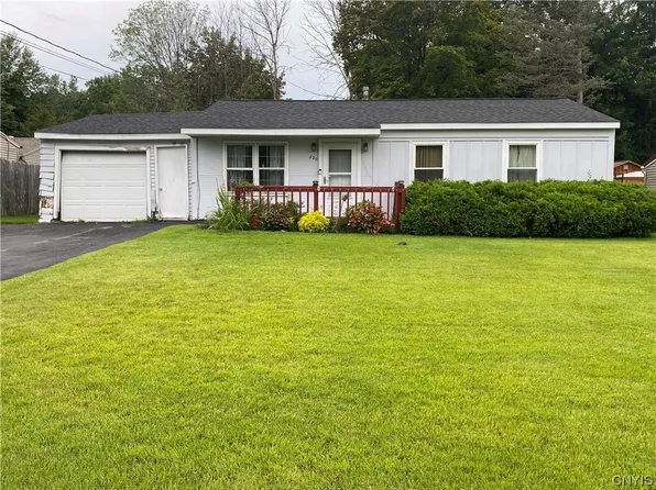 220 Leopold Blvd, Syracuse, NY 13209