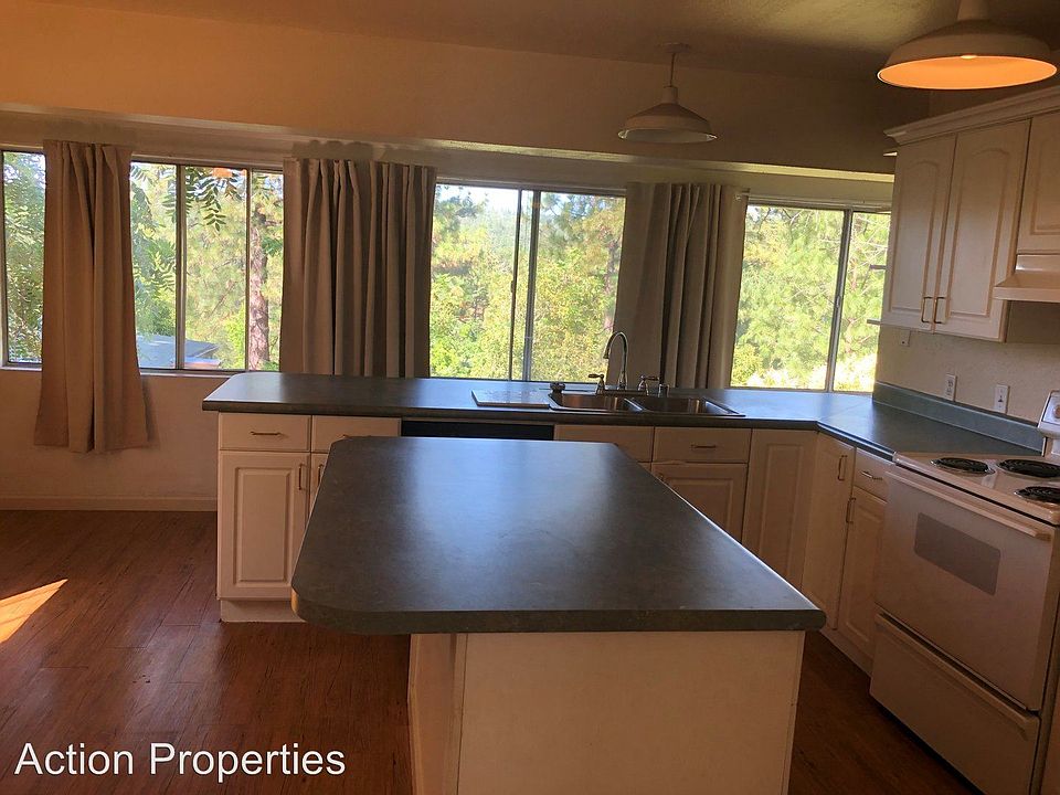 1st image of 3133 Ridge Ct