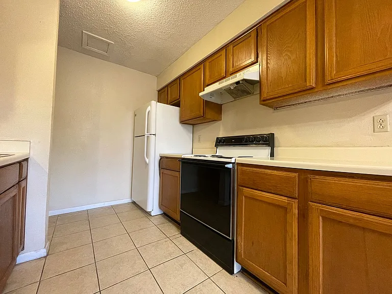 1701 Cedarview Circle — Photo 7