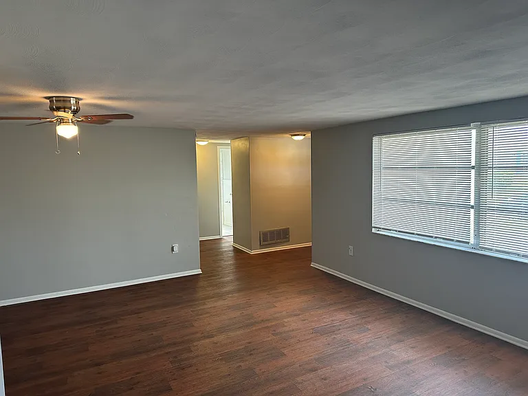 7804 Birchwood Dr — Photo 3