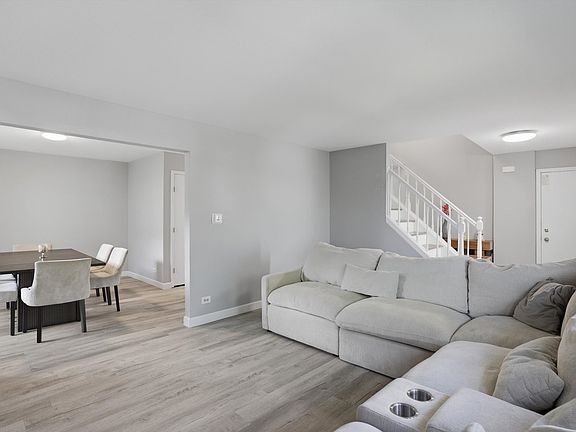 5th image of 7 Arthur Ct