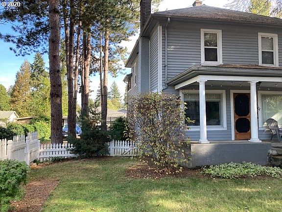 3rd image of 13920 SE Laurie Ave