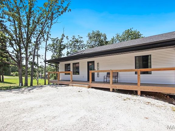 2nd image of 1557 Villa Vista Dr