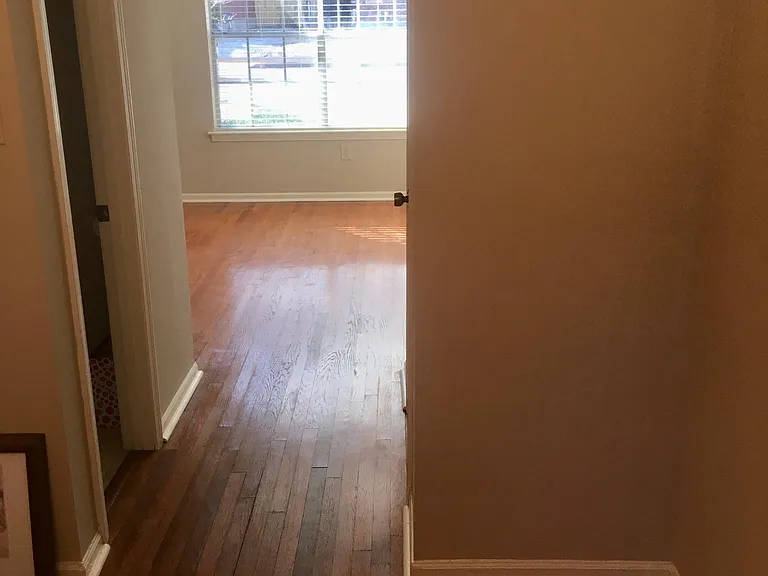 712 Goodman St — Photo 6
