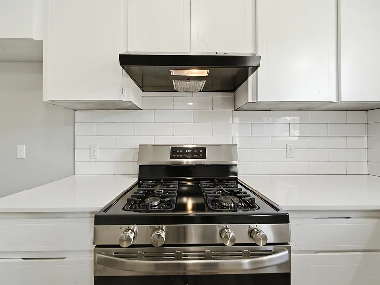2013 W Fulton St — Photo 13