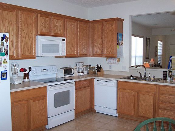 89 Lazy Daisy, Kitchen