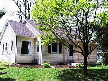 2nd image of 15 Woodmere Ct