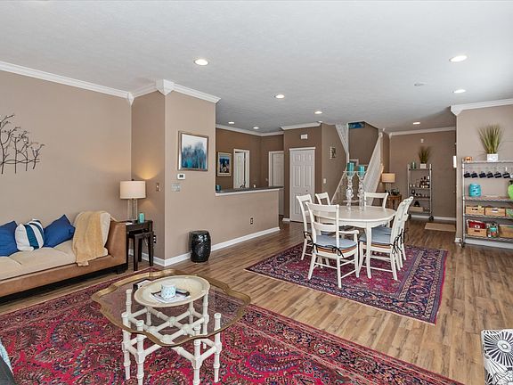 5th image of 12205 Bubbling Brook Dr Unit 1100