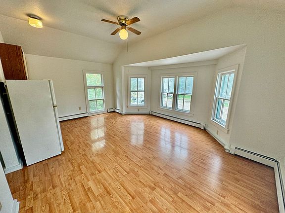2nd image of 207 N Hamilton St APT 9