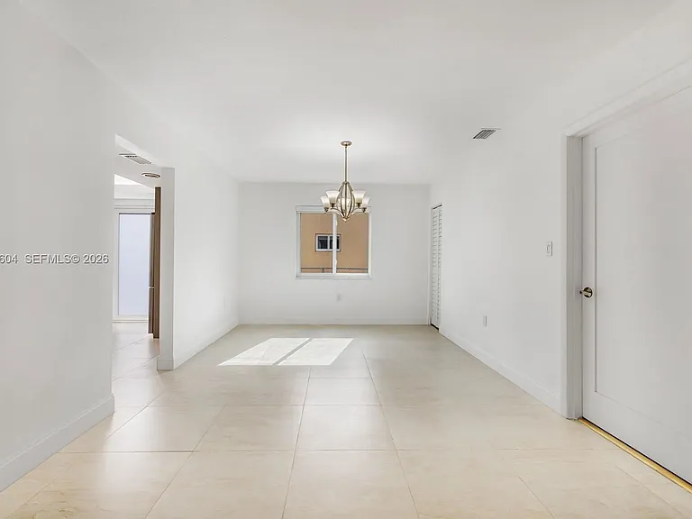 2045 SW 125th Ct — Photo 7