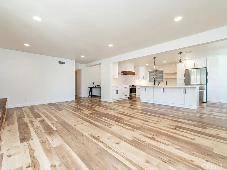 13381 Del Cerro Dr — Photo 4
