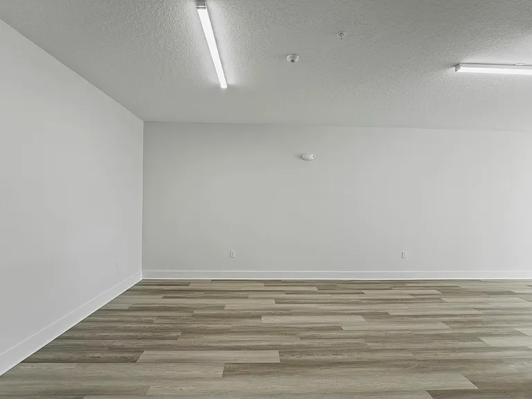 334 Center Lake Ln #334 — Photo 12