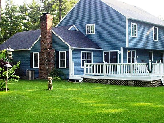 Side view of house and 465sf deck area